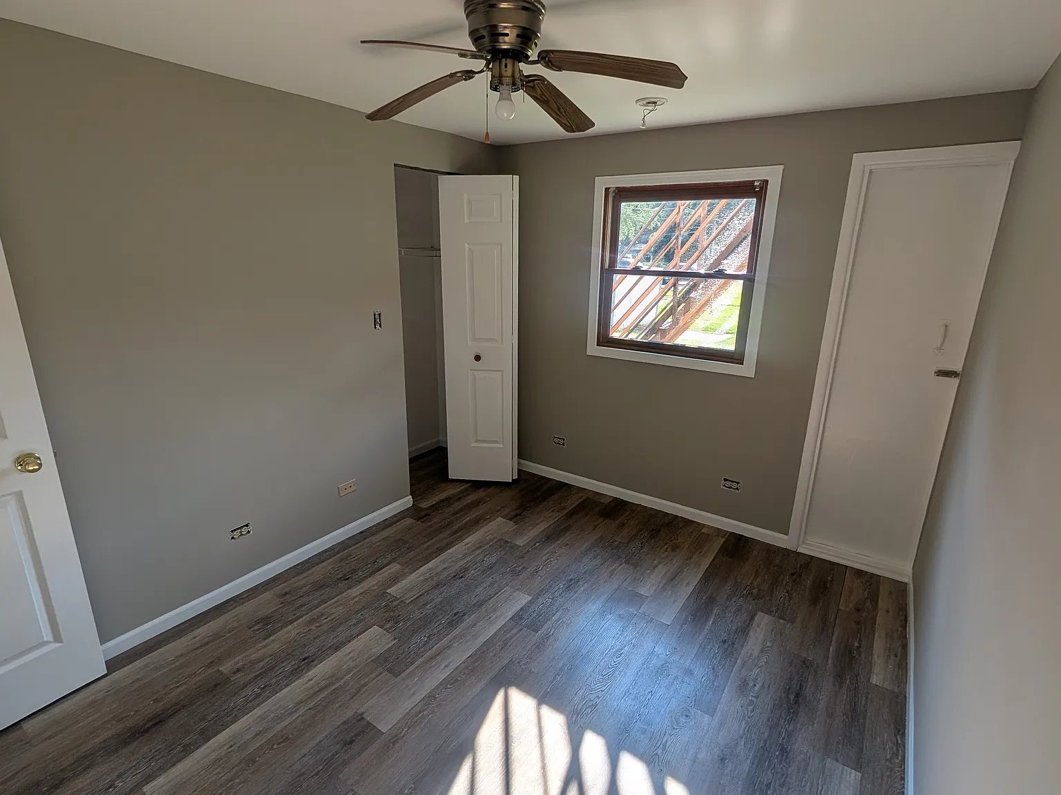 2 bed, 600 sqft, $1,350 — Photo 3