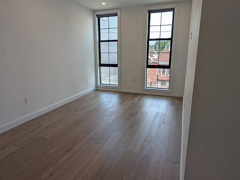 580 Palisade Ave #302 — Photo 7