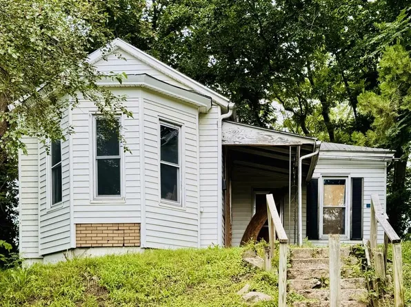 1111 N 5th St, Saint Joseph, MO 64501