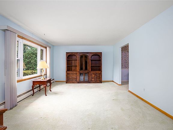 4th image of 440 Dohner Dr