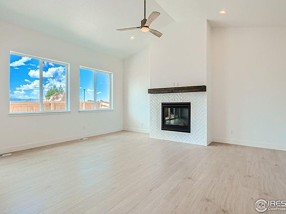 4th image of 832 Canoe Birch Dr