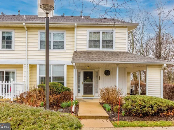 223 Windsor Ct #223, Glen Mills, PA 19342