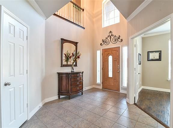 3rd image of 9944 Delamere Dr