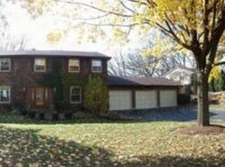 925 Zange Dr, Algonquin, IL 60102