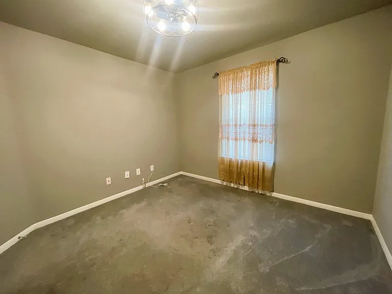 1410 Danby Heath Ln — Photo 9