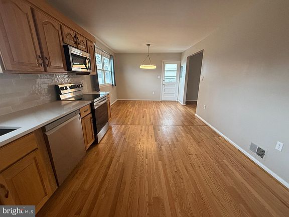 5th image of 314 Ridgely St