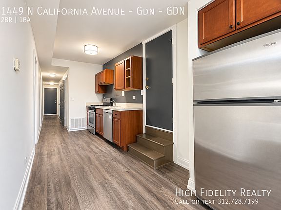 3rd image of 1449 N California Ave