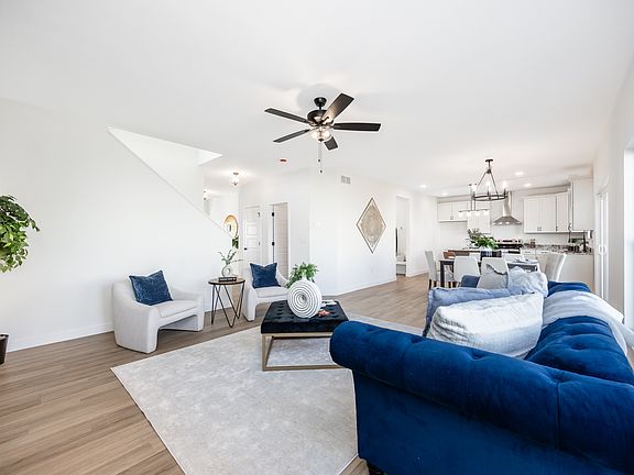 7th image of this home