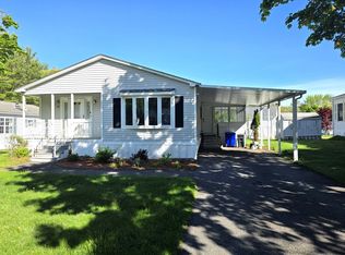 15 Meeting House Rd, Taunton, MA 02780