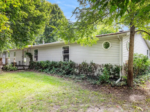 207 S Williams St, Stockbridge, MI 49285
