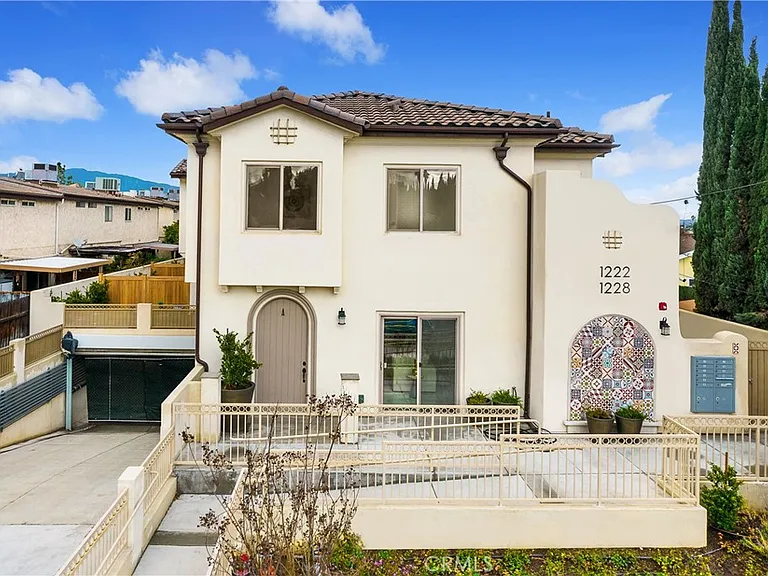 1222 Temple City Blvd — Photo 1