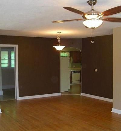4th image of 835 1st Ave