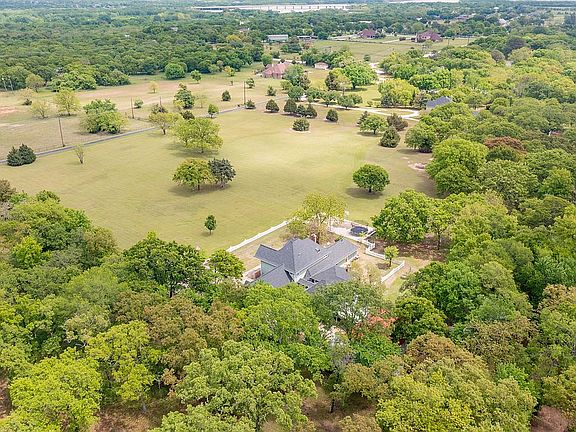 5th image of 760 Orchid Hill Ln