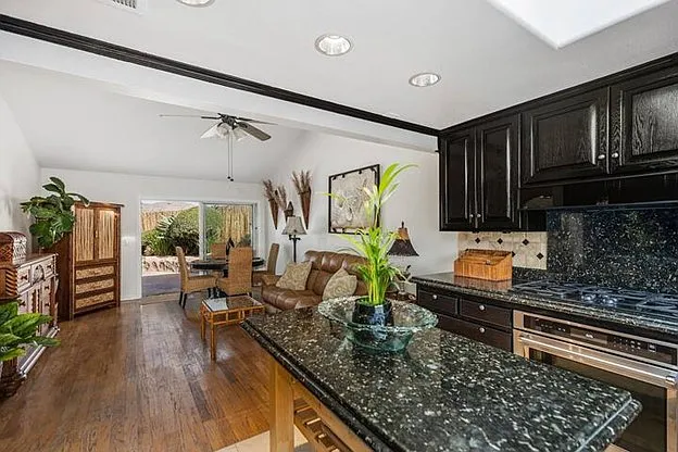 4 bed, 2056 sqft, $15,000 — Photo 2