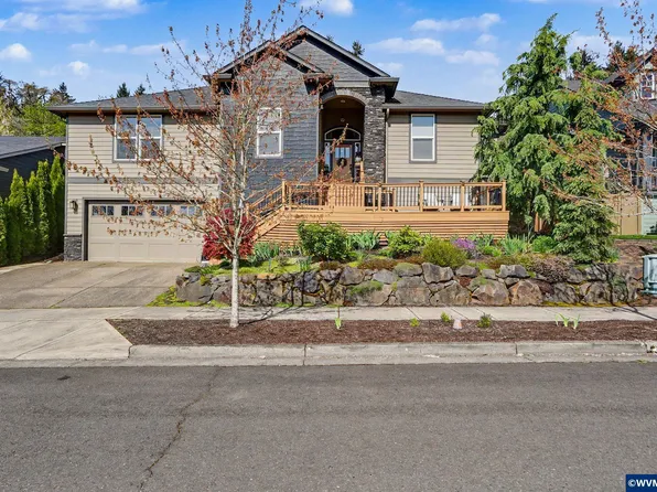 839 Sun Valley Ave, Silverton, OR 97381