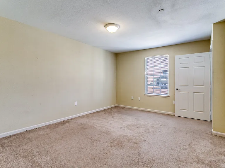 Oak Manor Villas — Photo 12