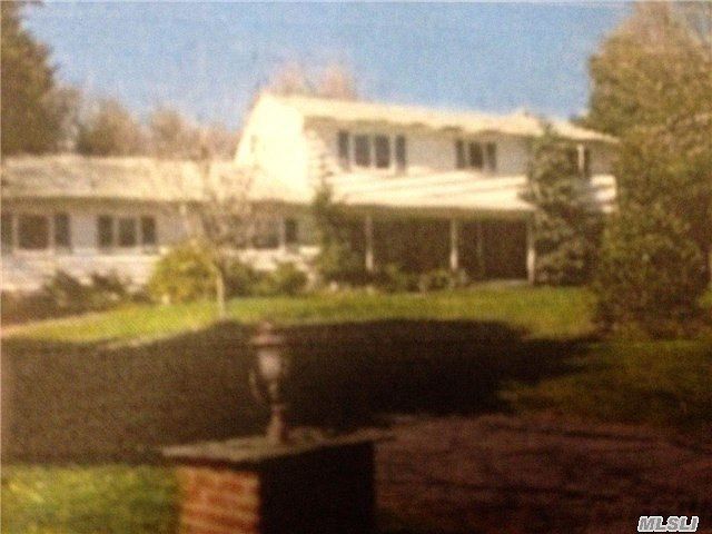 2nd image of 9 Pine Hill Ct
