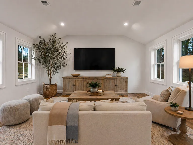 52 Curtis Rd — Photo 11