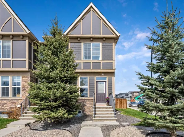 1391 Legacy Cir SE, Calgary, AB T2X 2J5