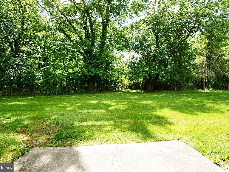2005 Harvard Dr — Photo 38