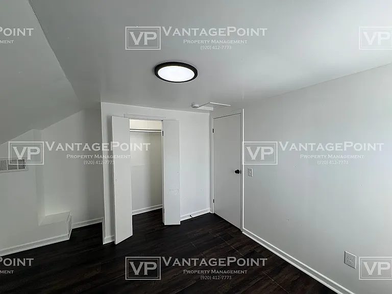 513 E Quincy St — Photo 12