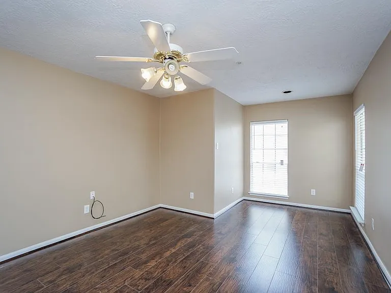 2710 Grants Lake Blvd #E6 — Photo 11
