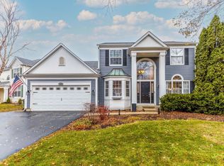 943 Chesapeake Blvd, Grayslake, IL 60030