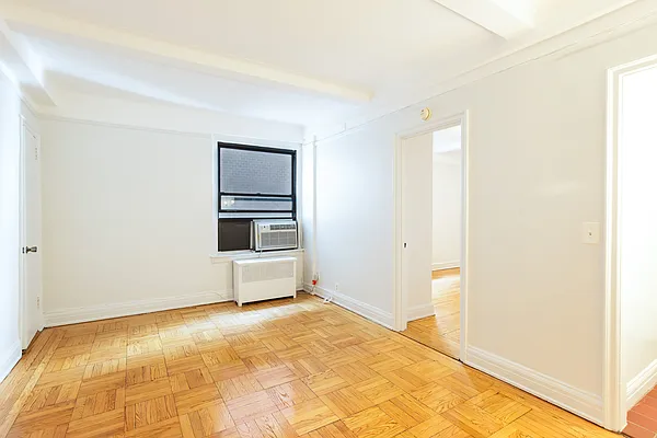 Rented by City Connections Realty | media 19