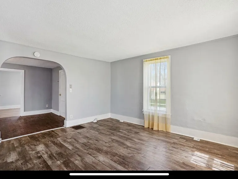 705 W 17th St — Photo 4