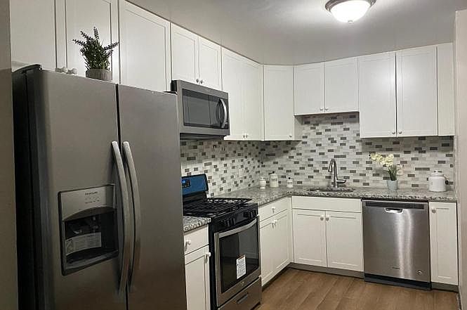 1st image of 886 Quince Orchard Blvd APT 202
