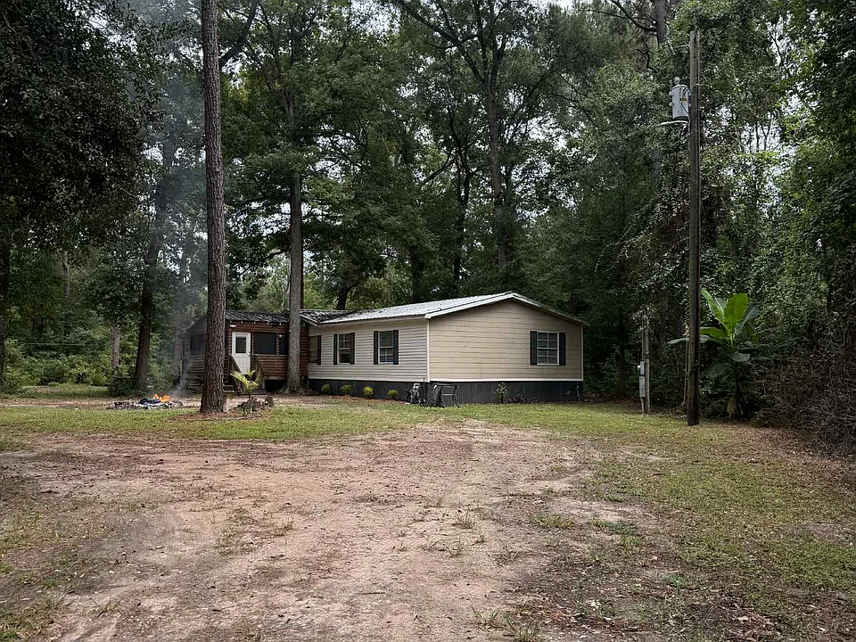 243 Lure Ln