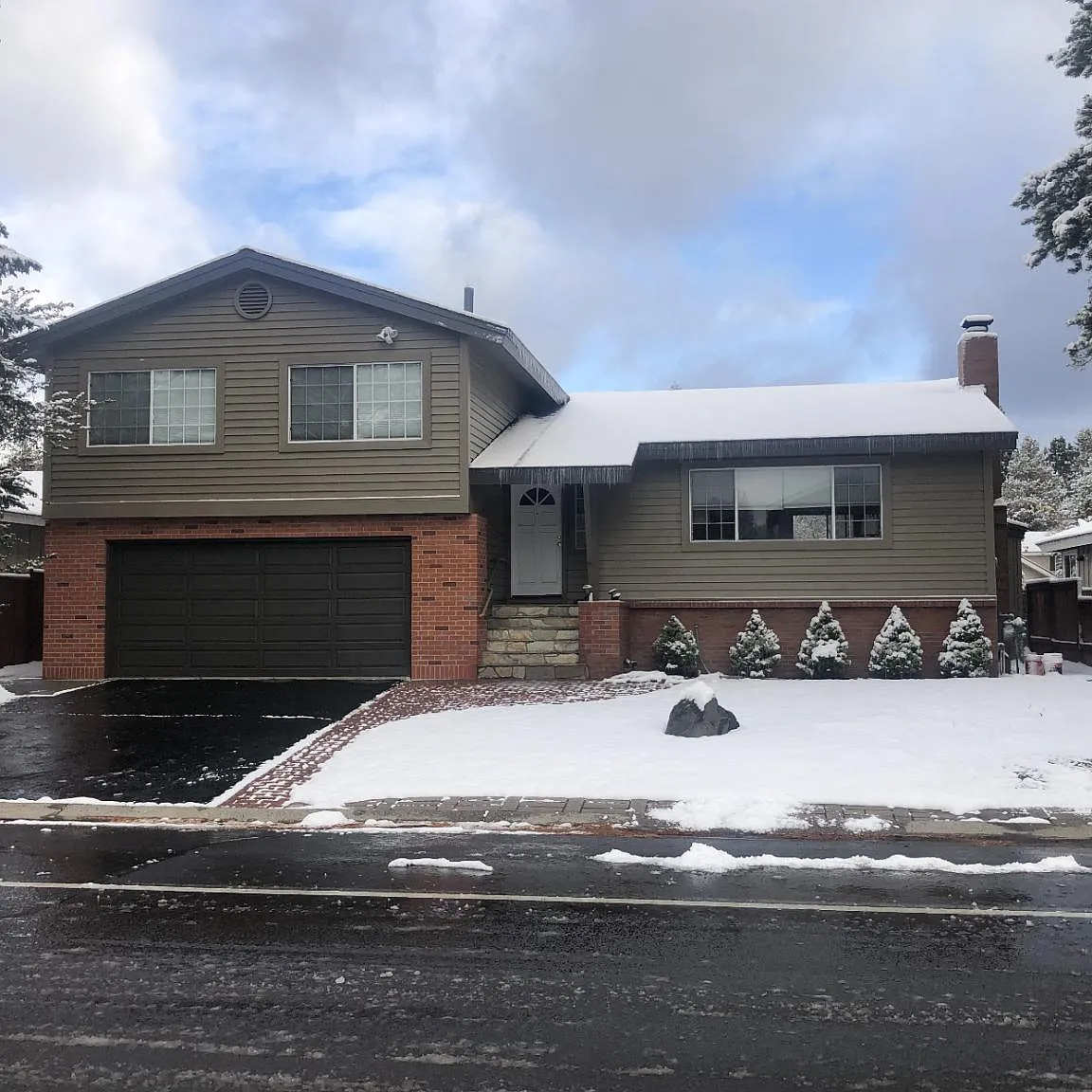 2167 Venice Dr — Photo 1