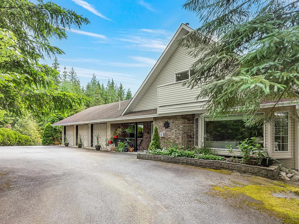 1st image of 27740 Sayers Cres