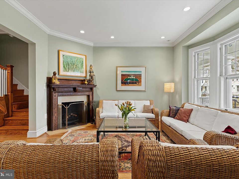 1st image of 2816 27th St NW