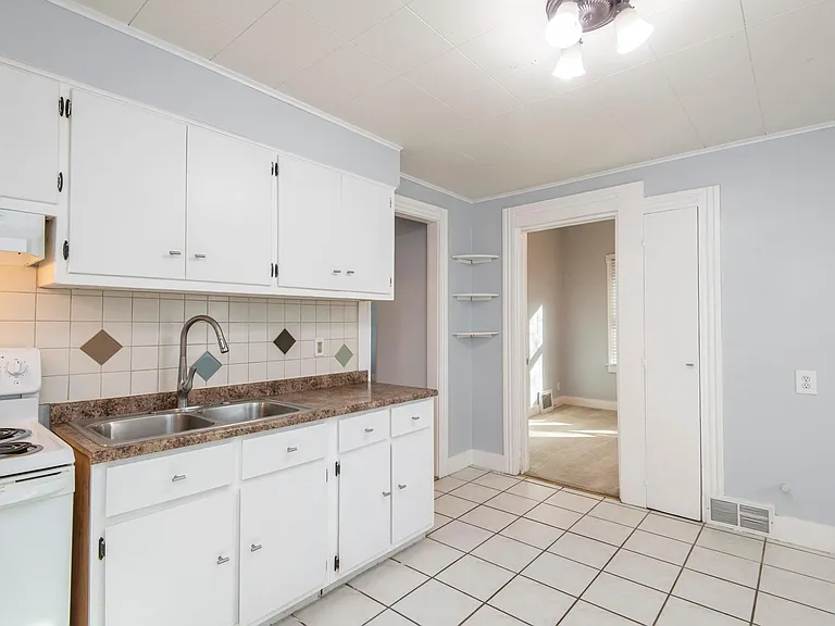 2615 N Wauwatosa Ave #1 — Photo 17