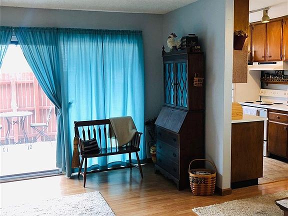 3rd image of 870 Avenue B APT 606