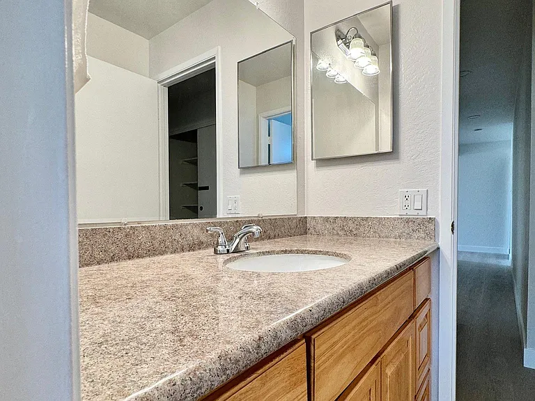 64 Guava Blossom Ct — Photo 32