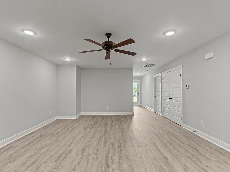 Lucas Ferry Townhomes — Photo 47