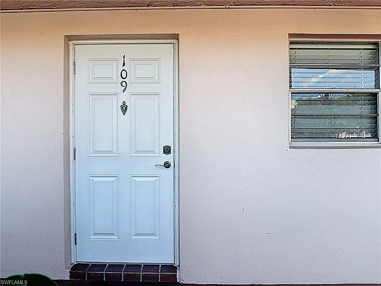 200 Turtle Lake Ct #109 — Photo 3