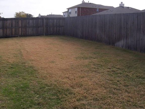 5th image of 3011 Connor Ln