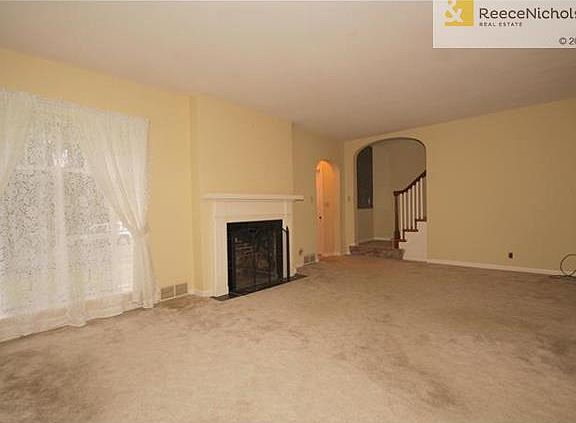 3rd image of 1295 W 72nd St