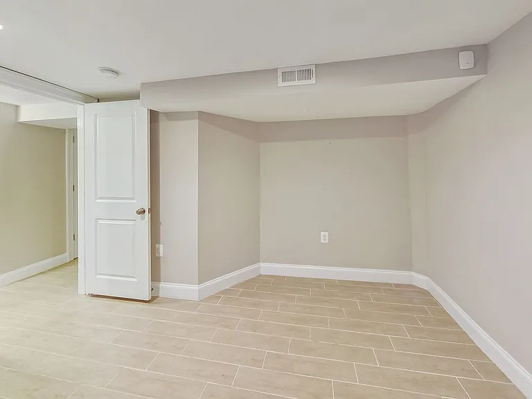 5415 Illinois Ave NW — Photo 26