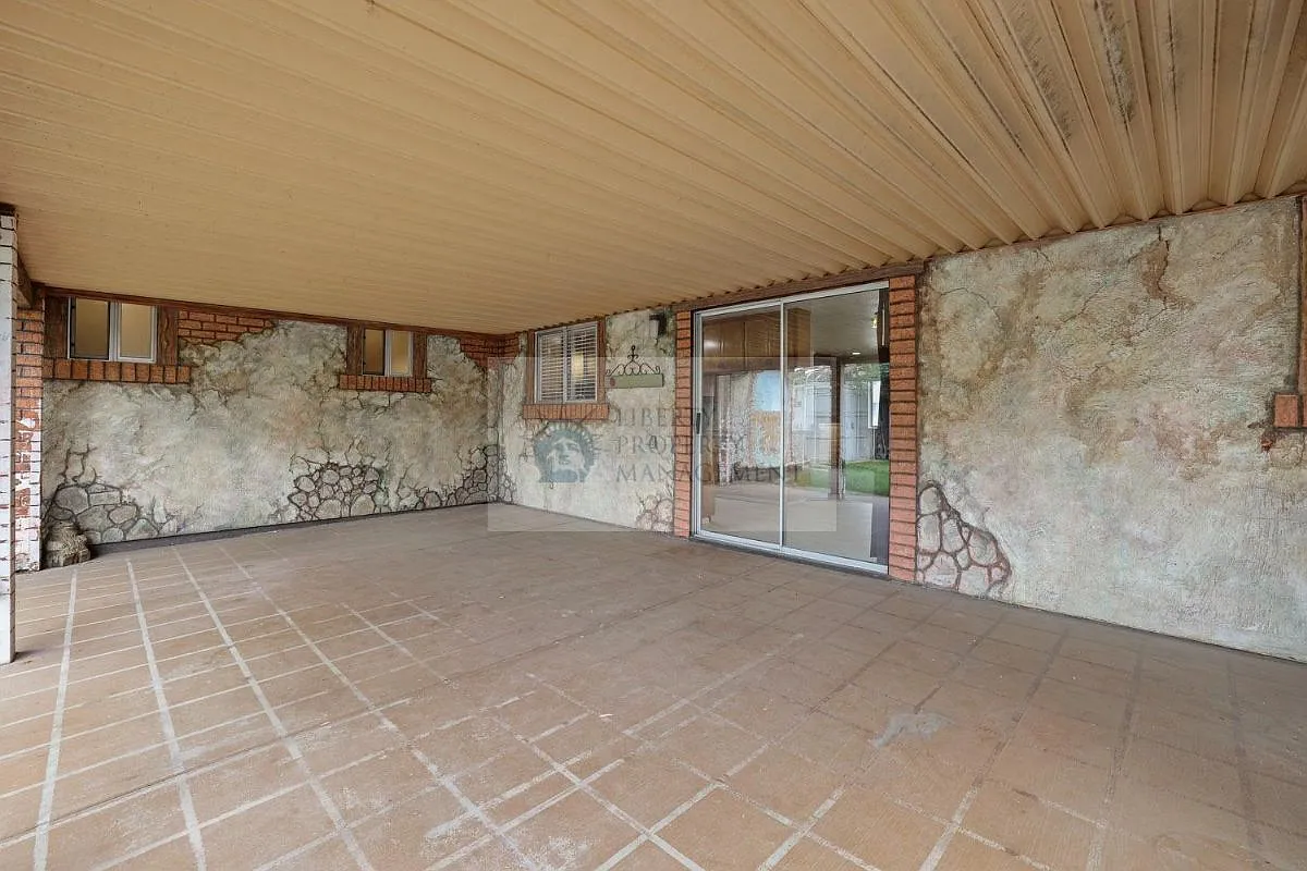 3 bed, 1914 sqft, $2,665 — Photo 3