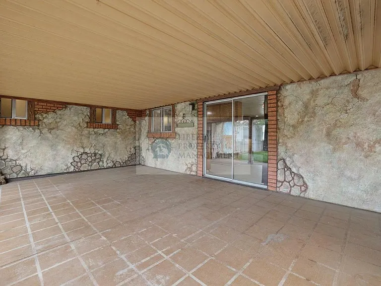1558 Springcreek Way — Photo 3