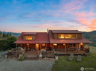 767 Bill Shaw Rd, Pateros, WA 98846