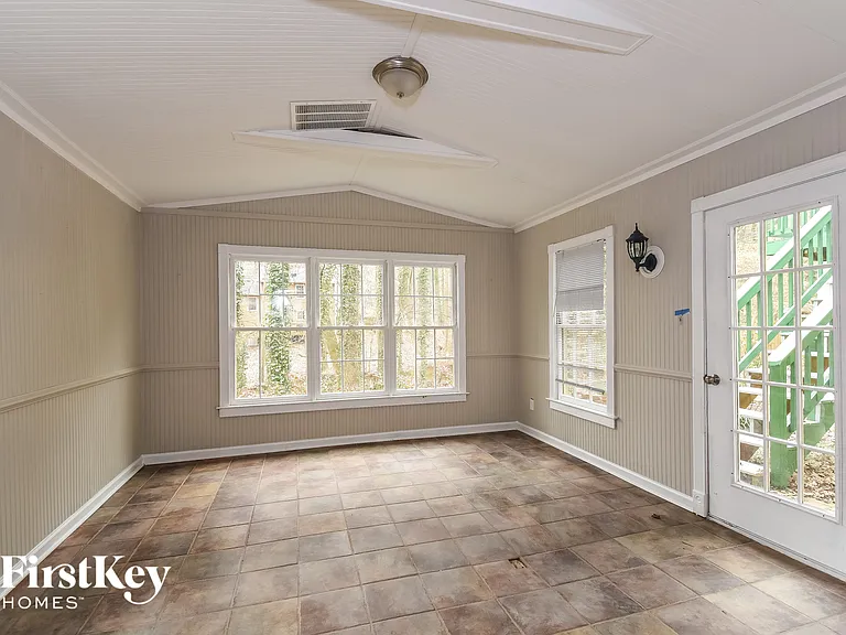 4018 Watkins Glen Dr — Photo 9