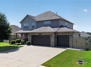 2704 Whispering Woods Ct, Lowell, AR 72745