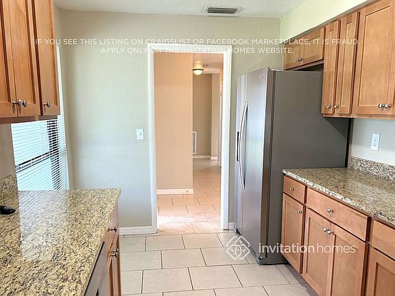 5th image of 126 SW 48th Ter