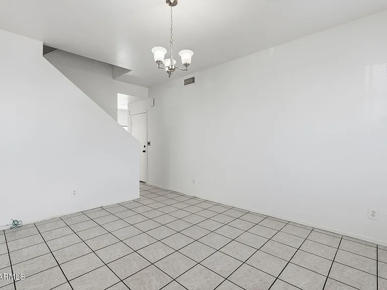 1026 W Libra Dr — Photo 6