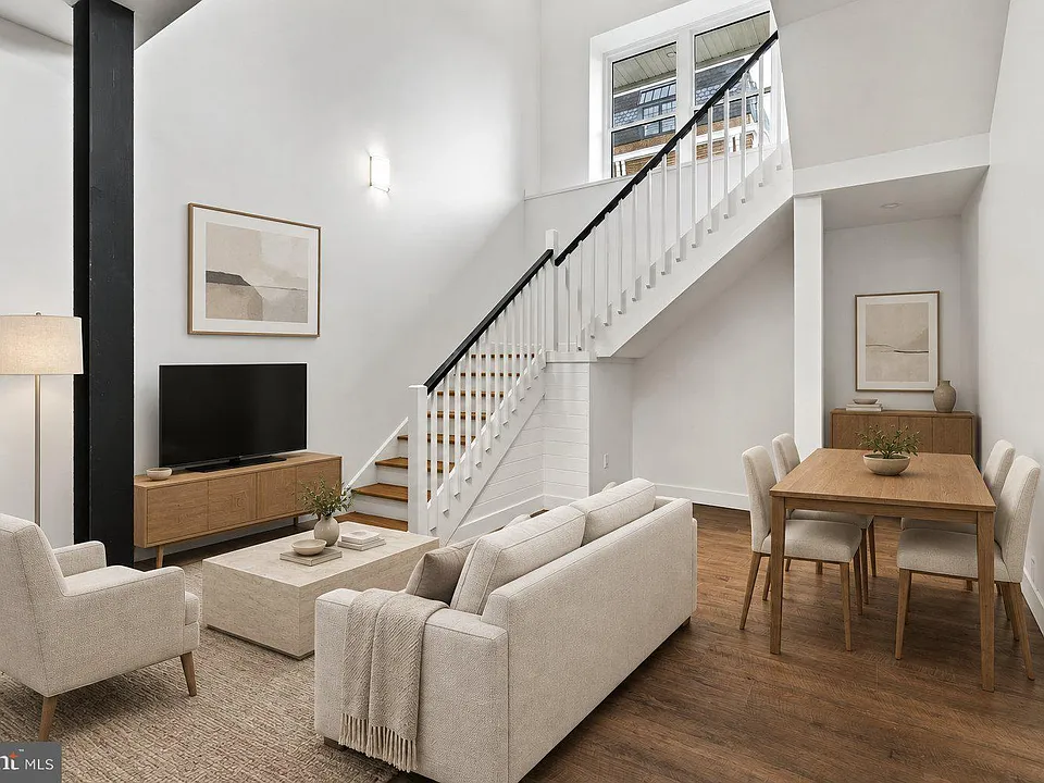 123 S Main St #6